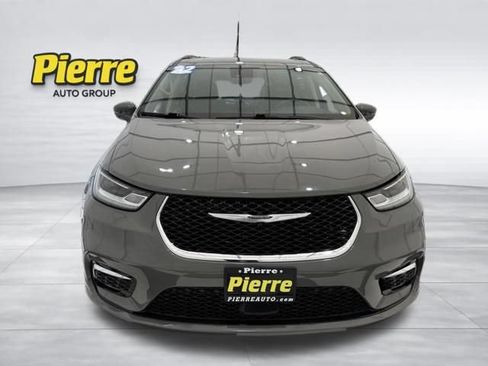 Used 2022 Chrysler Pacifica Touring-L FWD image 8