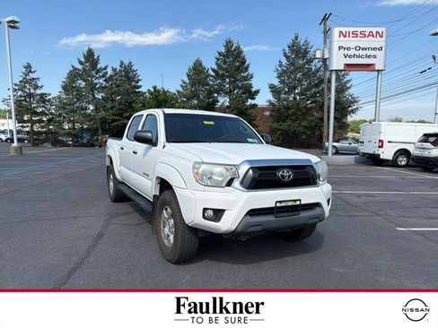 Used 2015 Toyota Tacoma 4x4 Double Cab w/ TRD Off-Road Package image 1