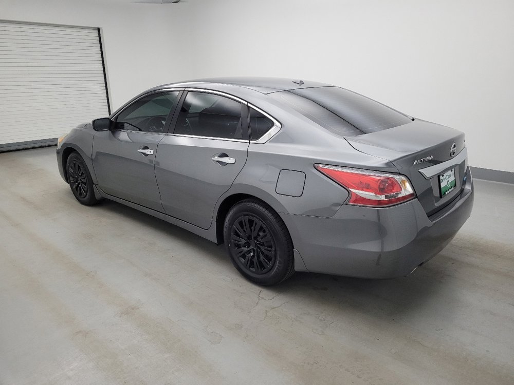 Used 2014 Nissan Altima 2.5 S w/ Display Audio Package FWD image 3