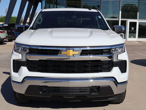 Used 2024 Chevrolet Silverado 1500 LT image 4