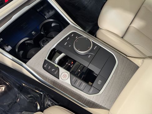 Certified 2025 BMW 330i Sedan w/ Convenience Package image 27