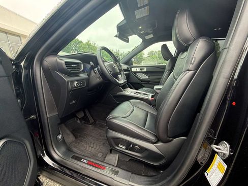 Used 2020 Ford Explorer ST w/ ST Street Pack AWD/4WD image 10