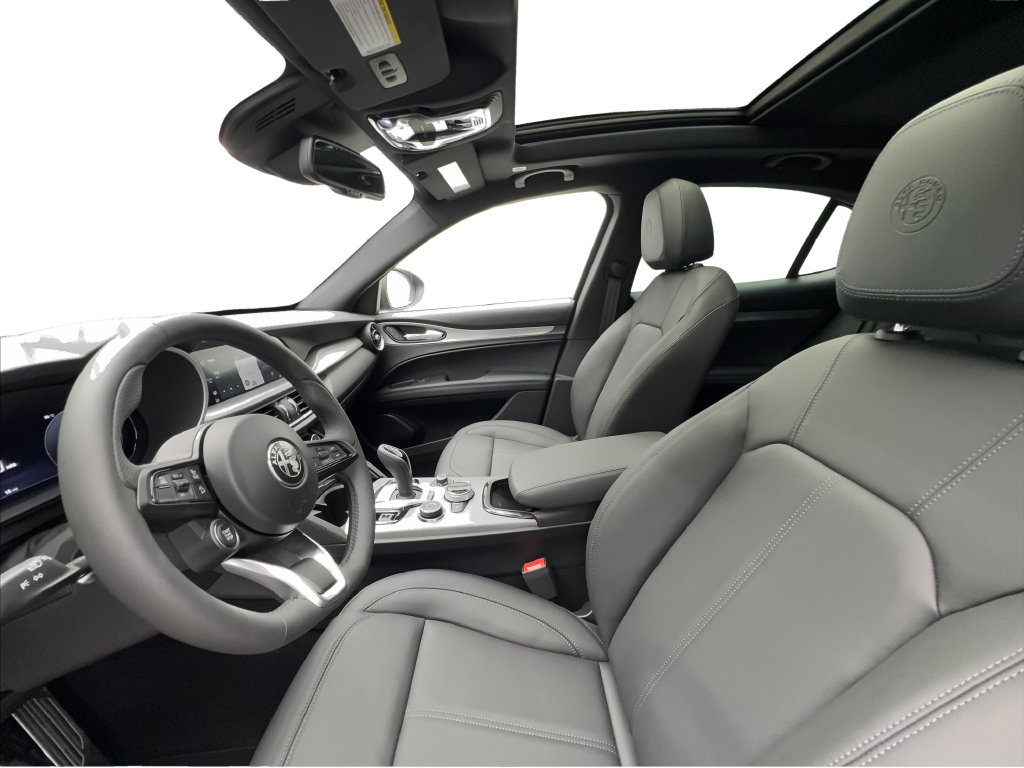 New 2026 Alfa Romeo Stelvio Sprint AWD/4WD image 25