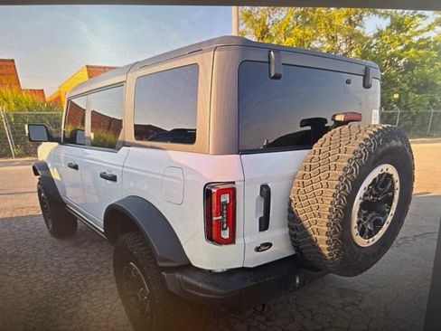 Used 2024 Ford Bronco Badlands AWD/4WD image 16