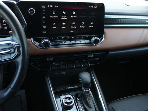 Used 2024 GMC Canyon AT4 w/ AT4 Premium Package image 16