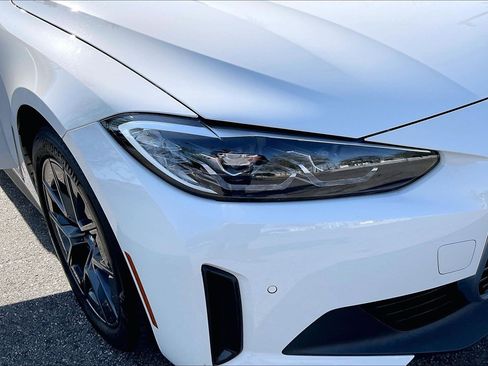 Used 2023 BMW i4 eDrive35 w/ Premium Package RWD image 26