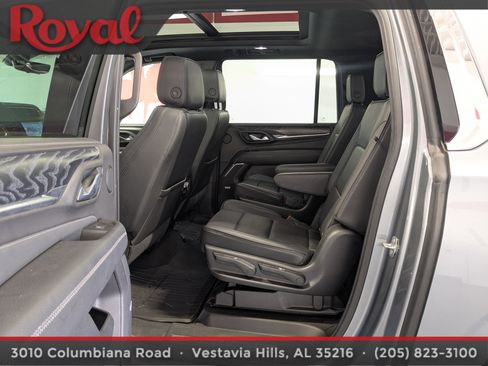 Used 2021 GMC Yukon XL Denali w/ Denali Premium Package RWD image 17
