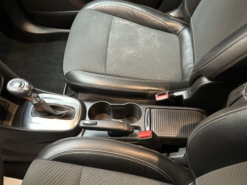 Used 2014 Buick Encore FWD image 31