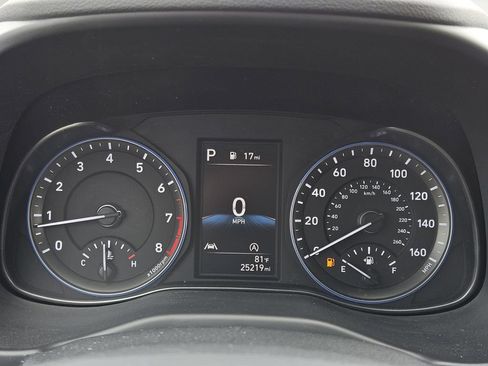 Used 2023 Hyundai Kona SEL FWD image 11