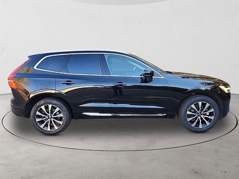 Certified 2023 Volvo XC60 B5 Plus w/ Climate Package AWD/4WD image 6