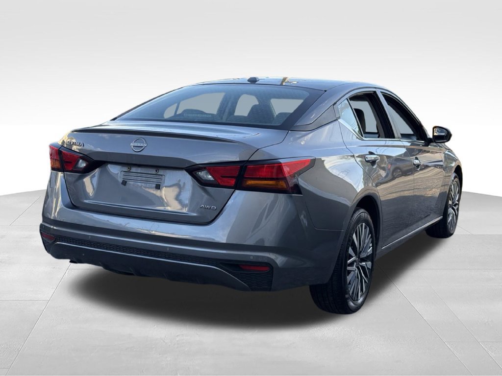 Used 2025 Nissan Altima 2.5 SV AWD/4WD image 8