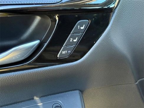 Used 2023 Honda CR-V EX-L image 15