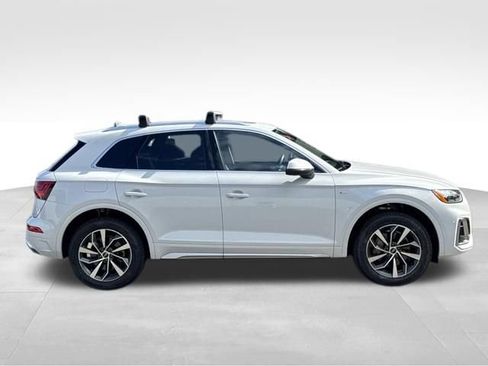 Used 2023 Audi Q5 2.0T Premium Plus w/ Premium Plus Package AWD/4WD image 9