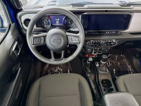 Used 2024 Jeep Wrangler Unlimited AWD/4WD image 4