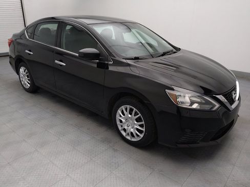 Used 2017 Nissan Sentra S image 11