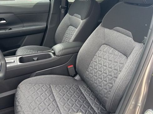 New 2025 Nissan Kicks SV w/ SV Premium Package image 10