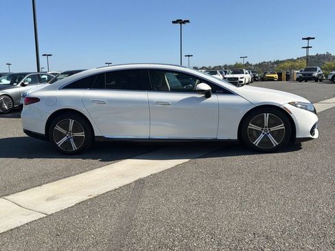 Used 2022 Mercedes-Benz EQS 450+ Sedan image 6