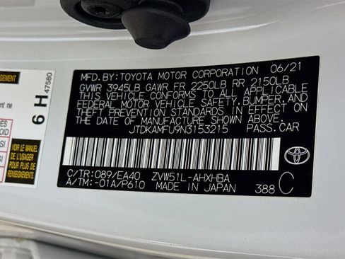 Certified 2022 Toyota Prius XLE FWD image 31