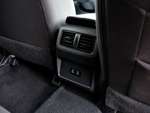 Used 2025 Nissan Rogue SV AWD/4WD image 39