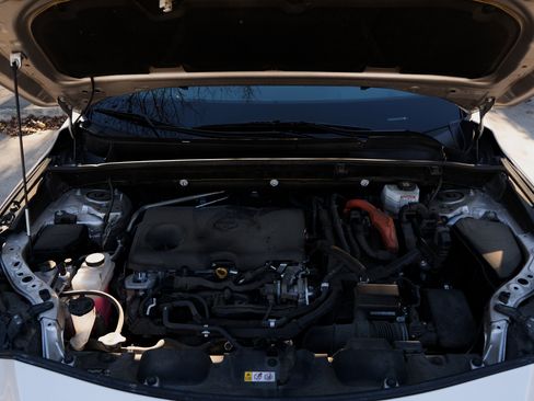 Used 2021 Toyota Venza Limited image 43