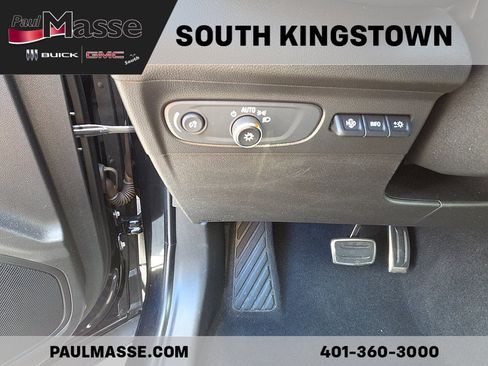 Used 2022 Buick Envision Essence w/ Technology Package I AWD/4WD image 11