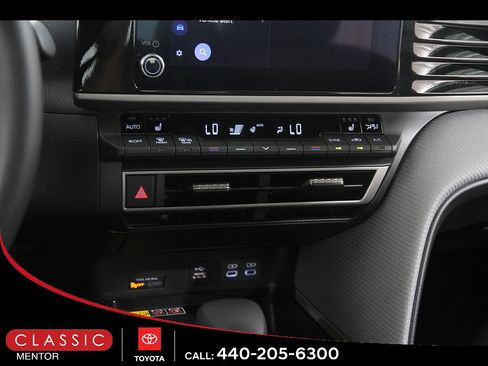 Used 2026 Toyota Camry SE w/ Convenience Package FWD image 14