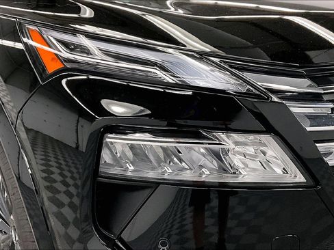New 2026 Nissan Rogue Platinum w/ Platinum Premium Package AWD/4WD image 14