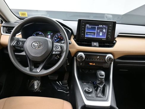 Certified 2020 Toyota RAV4 LE w/ All Weather Liner Package image 19