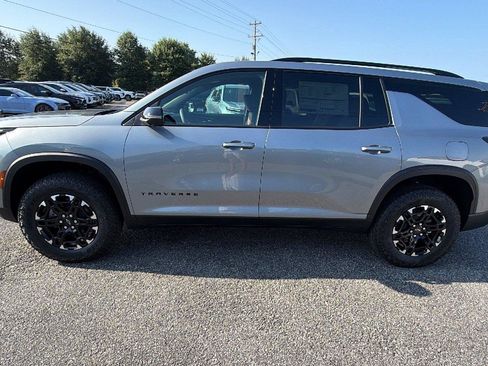 New 2027 Chevrolet Traverse Z71 w/ Driver Confidence Package AWD/4WD image 11