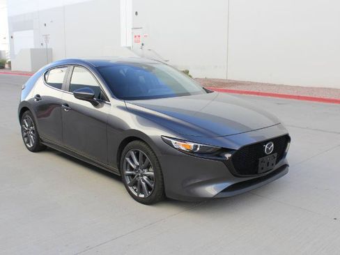 Used 2023 MAZDA MAZDA3 s FWD image 3