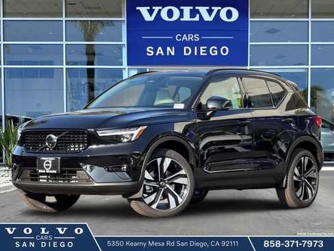 New 2026 Volvo XC40 B5 Ultra image 1