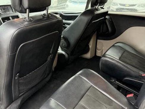 Used 2019 Dodge Grand Caravan SXT image 22