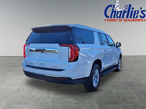 Used 2022 GMC Yukon XL SLT image 4
