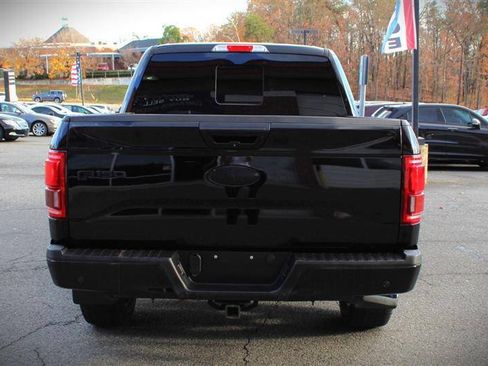 Used 2017 Ford F150 Lariat w/ Equipment Group 502A Luxury AWD/4WD image 4