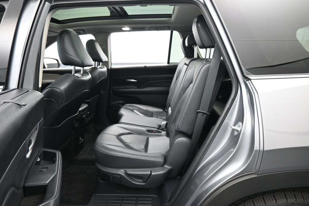 Used 2025 Toyota Grand Highlander AWD Hybrid image 33