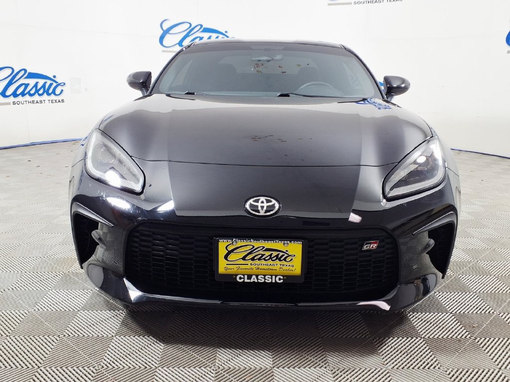 Used 2025 Toyota GR86 Premium RWD image 5