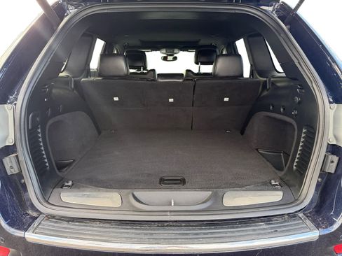 Used 2018 Jeep Grand Cherokee Limited image 18