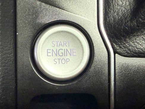 Used 2021 Volkswagen Atlas SE image 49