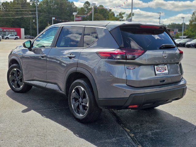 Used 2025 Nissan Rogue SV AWD/4WD image 3