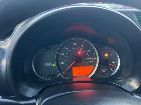 Used 2014 Toyota Yaris LE image 22