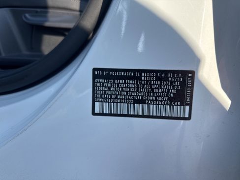 Used 2019 Volkswagen Jetta SE w/ Cold Weather Package image 22