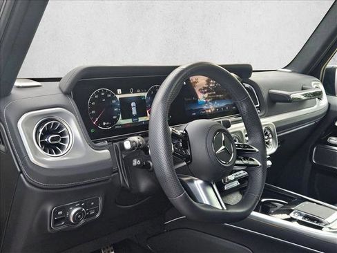 Used 2025 Mercedes-Benz G 550 image 10