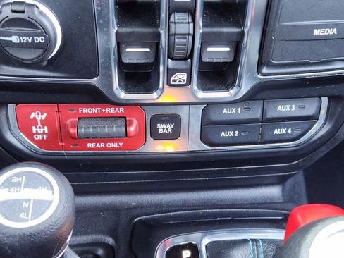 Used 2023 Jeep Wrangler Unlimited Rubicon 4xe w/ Steel Bumper Group image 19