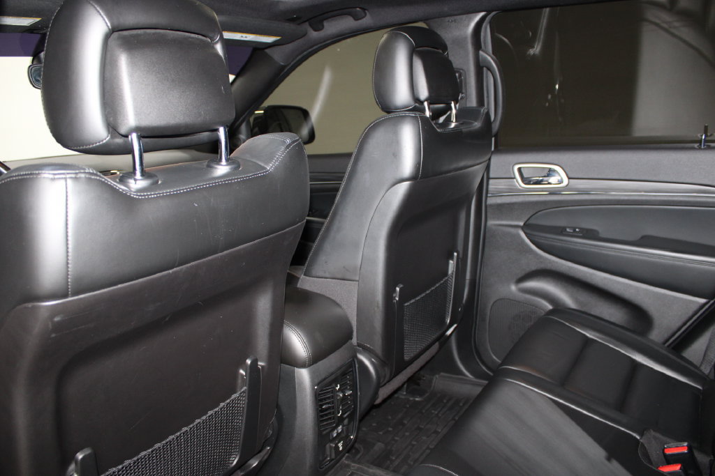 Used 2021 Jeep Grand Cherokee Limited AWD/4WD image 18