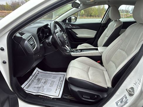 Used 2018 MAZDA MAZDA3 Grand Touring FWD image 24