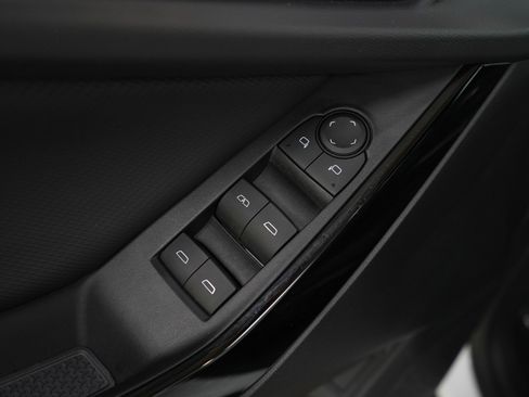 Used 2025 Chevrolet Equinox LT w/ Convenience Package II image 19