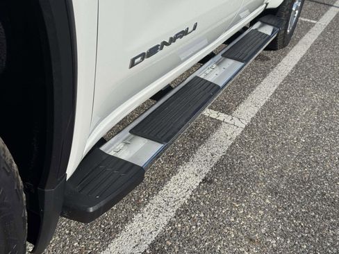 Used 2023 GMC Sierra 1500 Denali image 6