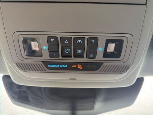 Used 2023 Ford Explorer XLT w/ Equipment Group 202A AWD/4WD image 45