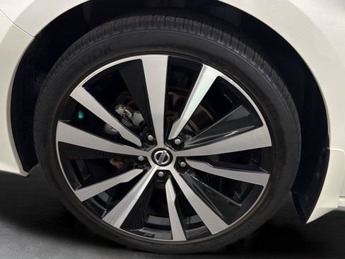 Used 2021 Nissan Altima 2.5 SR w/ SR Premium Package AWD/4WD image 24