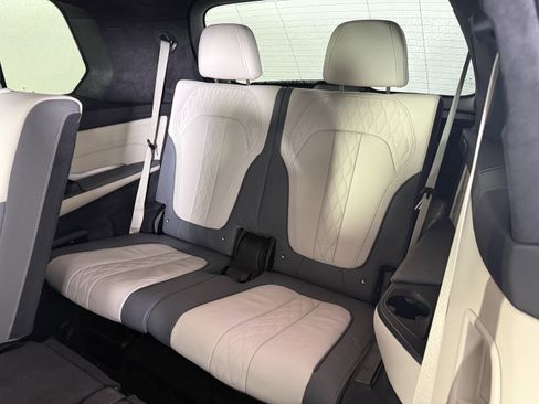 Certified 2024 BMW X7 xDrive40i w/ Climate Comfort Package image 20